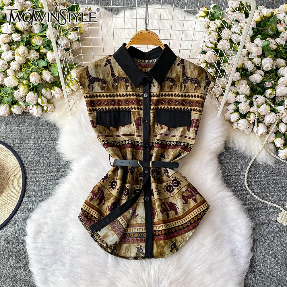 TWOTWINSTYLE Designer Slimming Spliced Belt Blouses For Women Lapel Sleeveless Spring Temperament Shirts Femal Style KBL541697
TWOTWINSTYLE Designer Slimming Spliced Belt Blouses For Women Lapel Sleeveless Spring Temperament Shirts Femal Style KBL541697