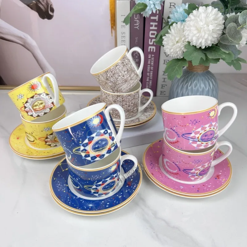 New Style European Bone China Coffee Cup and Saucer Set Gift Box Packaging for Home Office Afternoon Tea
New Style European Bone China Coffee Cup and Saucer Set Gift Box Packaging for Home Office Afternoon Tea