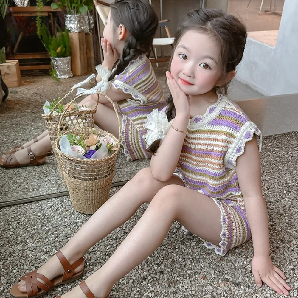 Girls Suit 2024 Summer New Korean Style Fashion Striped Tank Top Shorts Ruffle Two Piece Set Sweet Summer Children Suits
Girls Suit 2024 Summer New Korean Style Fashion Striped Tank Top Shorts Ruffle Two Piece Set Sweet Summer Children Suits