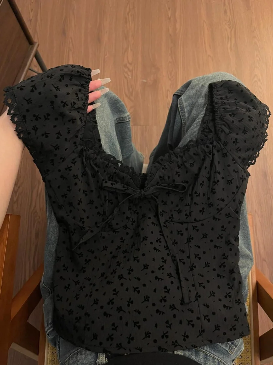 Женская летняя футболка Ele Hollow out Square Ne ort Sve, милый топ с кружевной отделкой, корейская одежда для поездок на работу
Женская летняя футболка Ele Hollow out Square Ne ort Sve, милый топ с кружевной отделкой, корейская одежда для поездок на работу