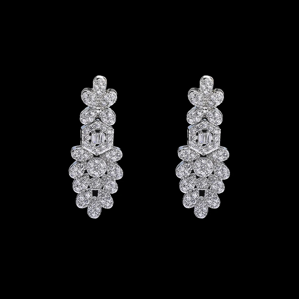 Роскошный комплект ювелирных изделий из 4 шт. с кубическим цирконием для свадебной вечеринки в Дубае, женское ожерелье с кисточками, свадебные аксессуары
Роскошный комплект ювелирных изделий из 4 шт. с кубическим цирконием для свадебной вечеринки в Дубае, женское ожерелье с кисточками, свадебные аксессуары