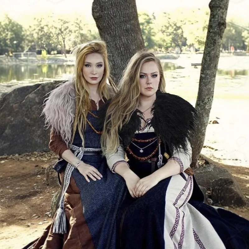 Women Viking Warrior Faux Wool Collar Cape Scarf Wrap Queen Shoulder Shawl for Halloween LARP Renaissance Carnival Cosplay
Women Viking Warrior Faux Wool Collar Cape Scarf Wrap Queen Shoulder Shawl for Halloween LARP Renaissance Carnival Cosplay