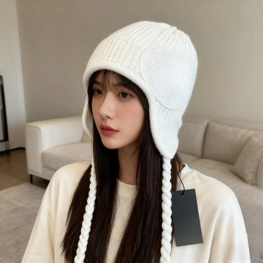 High-top Earmuffs Knitted Wool Hat for Men and Women Autumn and Winter Warm Lei Feng Hat Solid Color Flight Ski Hat Luxury Gift
High-top Earmuffs Knitted Wool Hat for Men and Women Autumn and Winter Warm Lei Feng Hat Solid Color Flight Ski Hat Luxury Gift