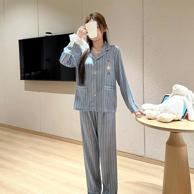 26 Spring Summer Stripe Cute Pony Print New Women Girl Student Pajamas Ice Silk 2piece Set Long Sleeve Pants Nightgown Sleepwear
26 Spring Summer Stripe Cute Pony Print New Women Girl Student Pajamas Ice Silk 2piece Set Long Sleeve Pants Nightgown Sleepwear