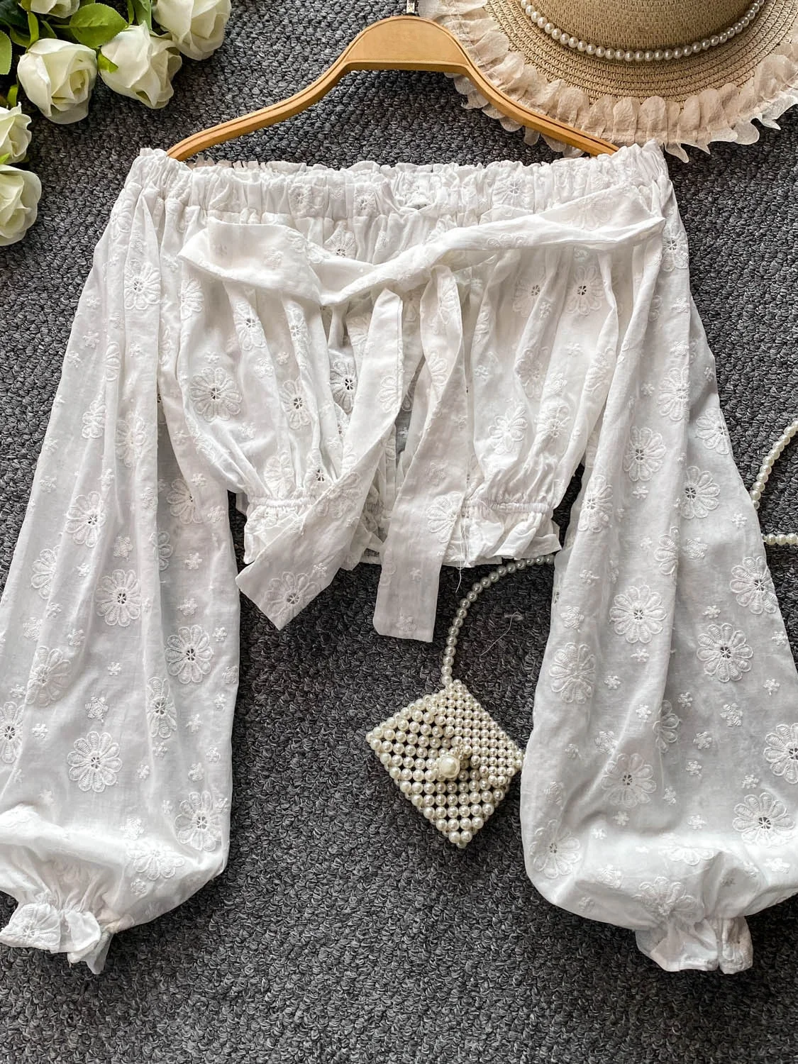 Korean Style Sweet Embroidered Ruffle Shoulder Knot Waist Cinching Slimming Short Shirt for Women Casual Lace Long ...
Korean Style Sweet Embroidered Ruffle Shoulder Knot Waist Cinching Slimming Short Shirt for Women Casual Lace Long ...