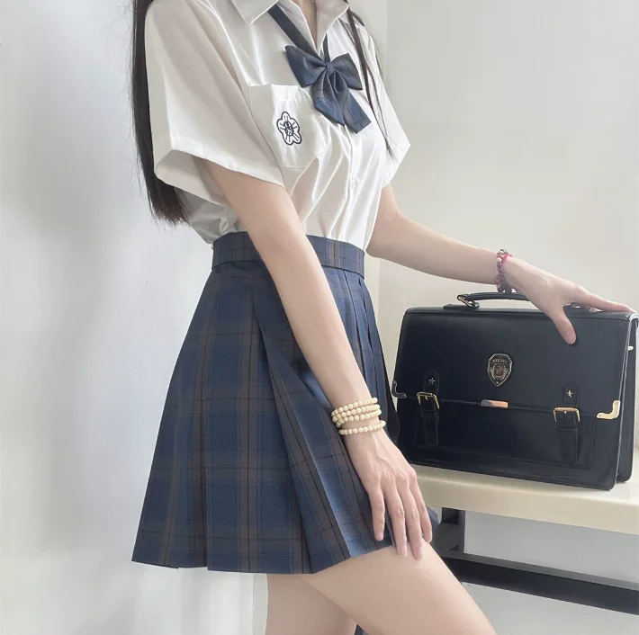 Women's Plaid Pleated Skirt, High Waisted Mini Skirt, Sweet Pleated Short Skirt for Summer Girls
Women's Plaid Pleated Skirt, High Waisted Mini Skirt, Sweet Pleated Short Skirt for Summer Girls