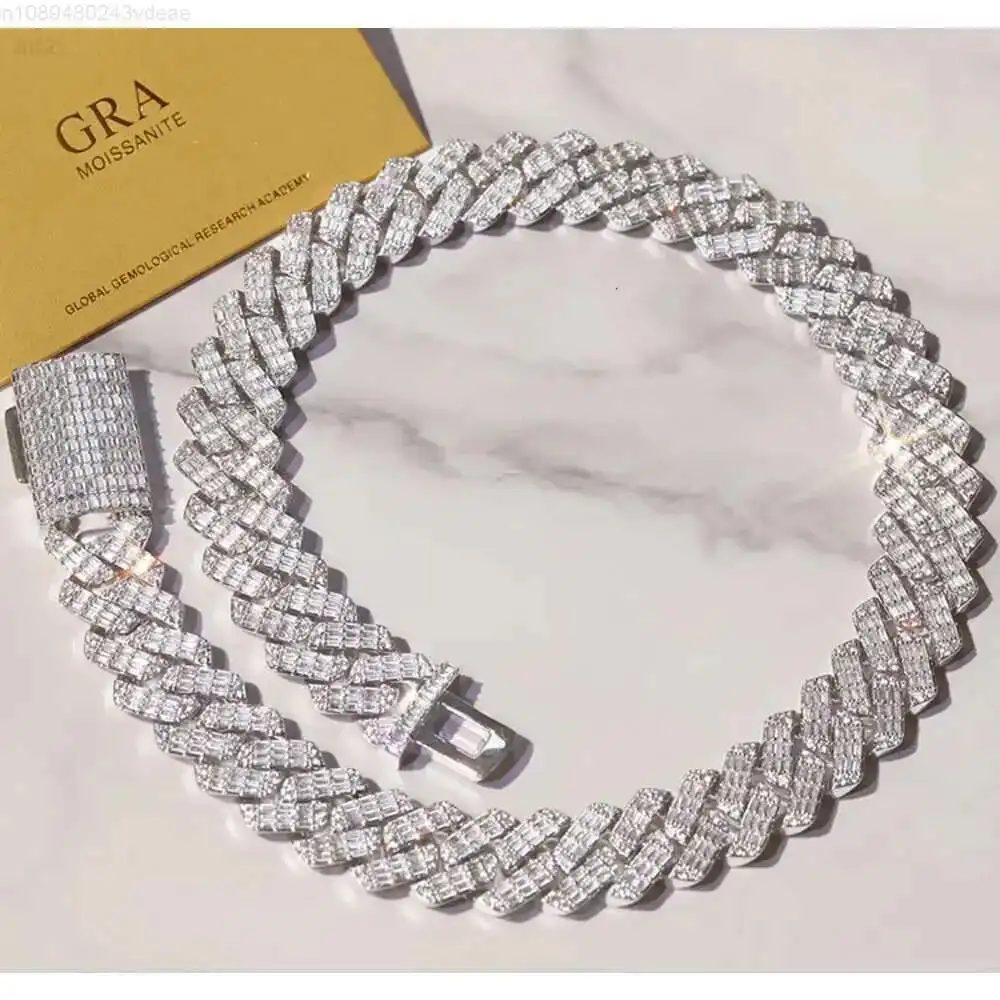 Custom 20mm Cuban Link Chain S925 Silver with Vvs Baguette Moissanite Bling Diamond Hip Hop Necklace for Mens Jewelry Cuban Link
Custom 20mm Cuban Link Chain S925 Silver with Vvs Baguette Moissanite Bling Diamond Hip Hop Necklace for Mens Jewelry Cuban Link