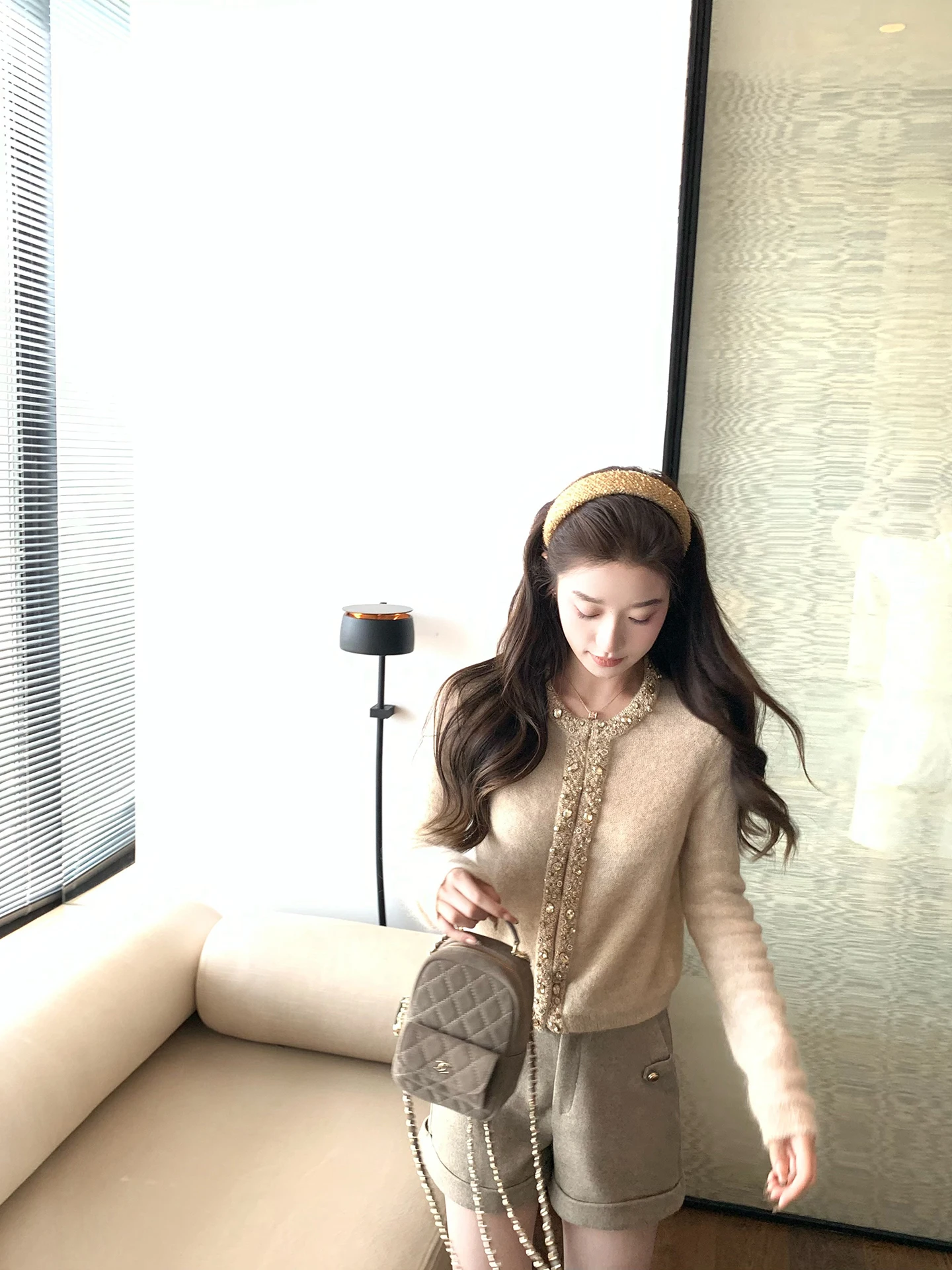 Cchen Miss Chen round Ne Knitted Sweater Cardigan Loose Fit Glitter Soft Casual Sle Women's Premium Wool Blend Top
Cchen Miss Chen round Ne Knitted Sweater Cardigan Loose Fit Glitter Soft Casual Sle Women's Premium Wool Blend Top