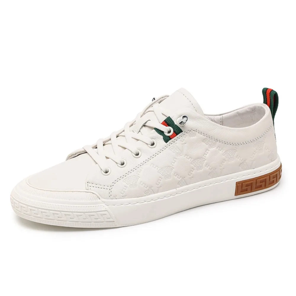 Trendy Men's Shoes 2026 Spring Autumn New Style Genuine Leather Small White Shoes Korean Version Casual Board Shoes Sports Shoes
Trendy Men's Shoes 2026 Spring Autumn New Style Genuine Leather Small White Shoes Korean Version Casual Board Shoes Sports Shoes