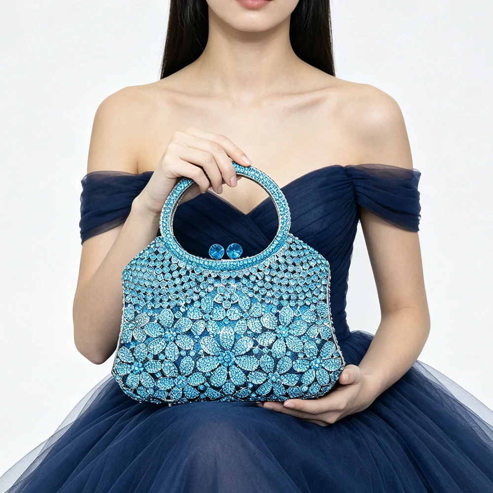 Sky Blue Diamond Floral Lady Evening Clutches Flower Wedding Crystal Bag Luxury Women Rhinestone Party Purse Dinner Minaudie
Sky Blue Diamond Floral Lady Evening Clutches Flower Wedding Crystal Bag Luxury Women Rhinestone Party Purse Dinner Minaudie