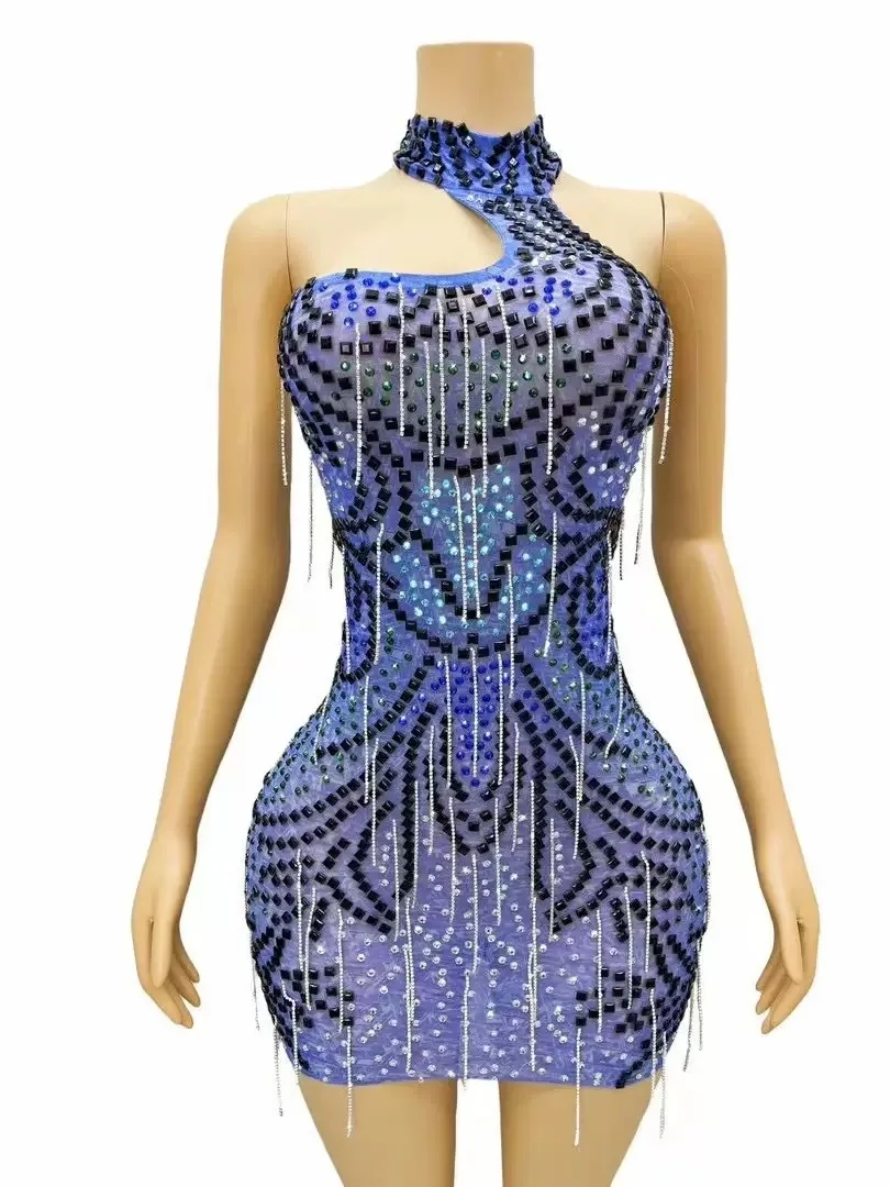 Женские вечерние платья для празднования дня рождения, сценическая одежда для фотосессии, сексуальное блестящее короткое платье со стразами и цепочками, синее сетчатое платье
Женские вечерние платья для празднования дня рождения, сценическая одежда для фотосессии, сексуальное блестящее короткое платье со стразами и цепочками, синее сетчатое платье