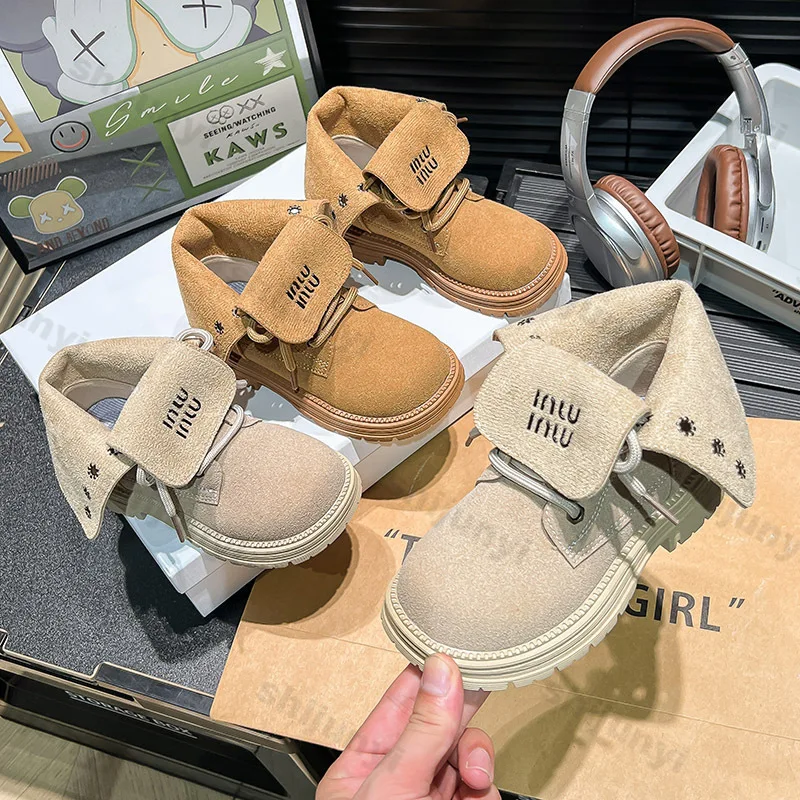 Детские ботильоны, новинка 2023 года, осенняя мода, детские повседневные высокие модные удобные нескользящие короткие ботинки в стиле ретро для девочек и мальчиков
Детские ботильоны, новинка 2023 года, осенняя мода, детские повседневные высокие модные удобные нескользящие короткие ботинки в стиле ретро для девочек и мальчиков