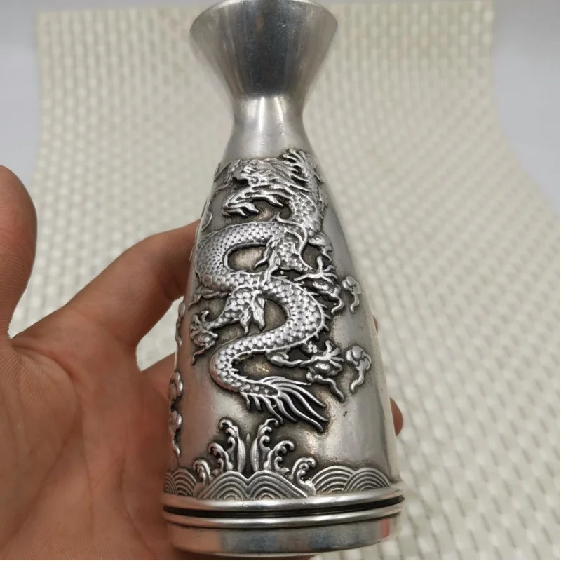 Antique Miscellaneous Ancient Style Two Dragons Playing with Pearls Warm Wine Pot White Copper Qing Dynasty Qian
Antique Miscellaneous Ancient Style Two Dragons Playing with Pearls Warm Wine Pot White Copper Qing Dynasty Qian