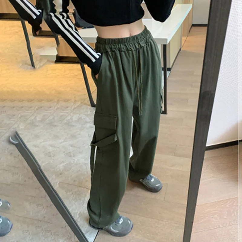 Streetwear Black Cargo Pants Women Y2K High Waist Pocket Wide Leg Trousers Loose Straight Pants 2023 Vintage Casual Baggy Pants
Streetwear Black Cargo Pants Women Y2K High Waist Pocket Wide Leg Trousers Loose Straight Pants 2023 Vintage Casual Baggy Pants