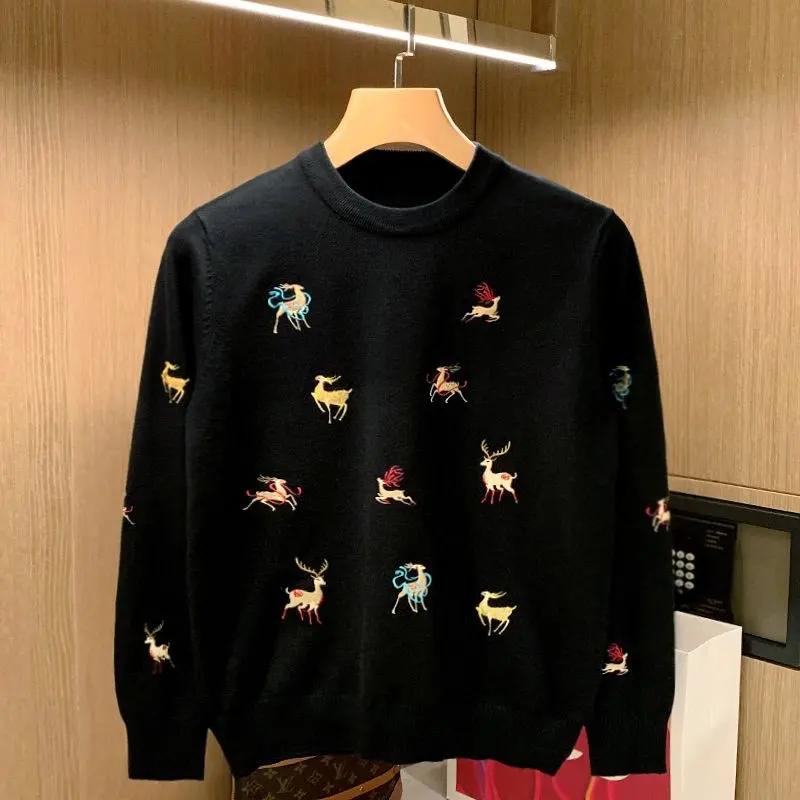 Embroidery Colorful Elk Sweater Knitted Pullover For Men And Women
Embroidery Colorful Elk Sweater Knitted Pullover For Men And Women
