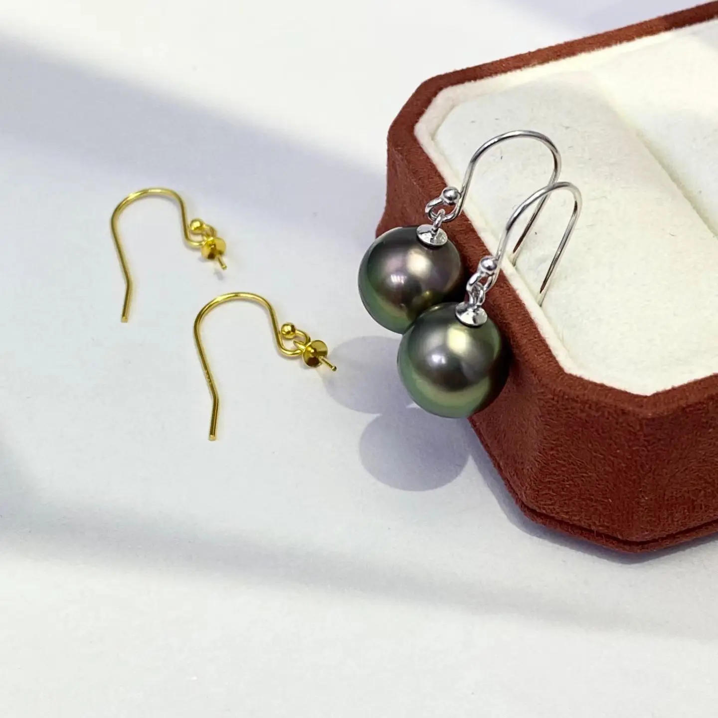 Wholesale S925 Sterling Silver Earrings Mount Findings Settings Base Mounting Parts Accessory for 9-10mm Pearls 10 pairs/lot
Wholesale S925 Sterling Silver Earrings Mount Findings Settings Base Mounting Parts Accessory for 9-10mm Pearls 10 pairs/lot