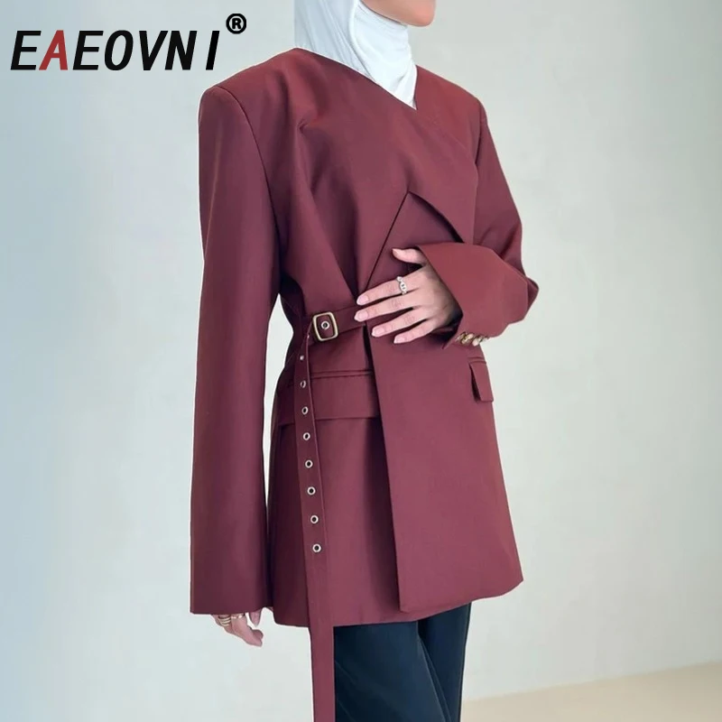 EAEOVNI 2025 Fashion Women Blazer Coat V Neck Belt Patchwork Design Waist Solid Temperament Jacket Office Lady New Clothing
EAEOVNI 2025 Fashion Women Blazer Coat V Neck Belt Patchwork Design Waist Solid Temperament Jacket Office Lady New Clothing