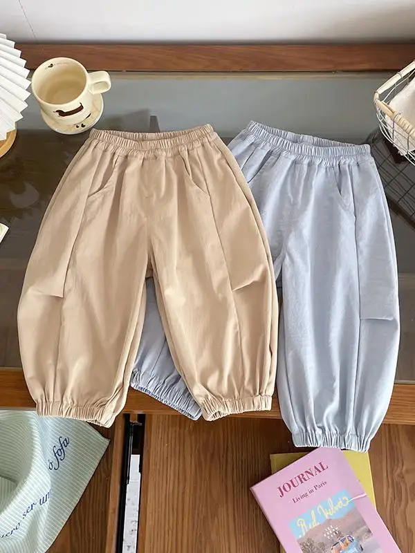 Новое поступление весенней коллекции: корейские повседневные брюки для девочек, школьная форма, модная рабочая одежда для маленьких и средних детей.
Новое поступление весенней коллекции: корейские повседневные брюки для девочек, школьная форма, модная рабочая одежда для маленьких и средних детей.