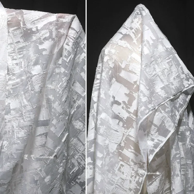 White Carved Cut Flowers Tattered Jacquard Thin Textured Gauze Carving Process Creative Fashion Designer Fabrics
White Carved Cut Flowers Tattered Jacquard Thin Textured Gauze Carving Process Creative Fashion Designer Fabrics