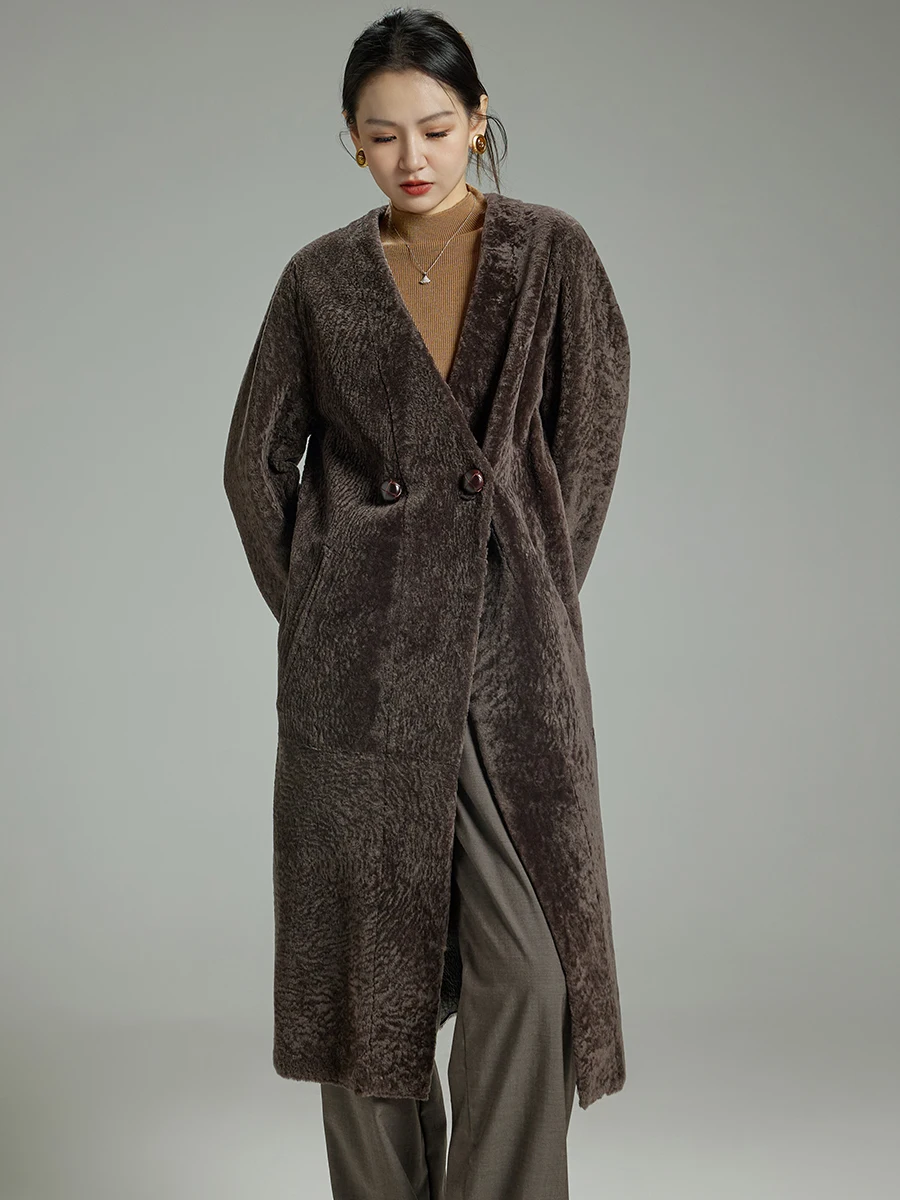 High-end Luxury Merino Sheep Fur Long Shearling Jackets for Women 2025 New Simple V-neck Winter Genuine Leather Real Fur Coat
High-end Luxury Merino Sheep Fur Long Shearling Jackets for Women 2025 New Simple V-neck Winter Genuine Leather Real Fur Coat