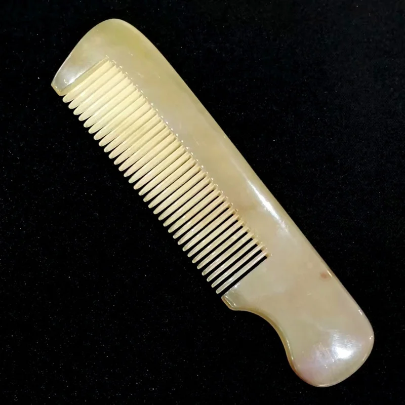 Horn , massage , pocket , scalp cleaning small-sized men's portable fine-tooth comb
Horn , massage , pocket , scalp cleaning small-sized men's portable fine-tooth comb