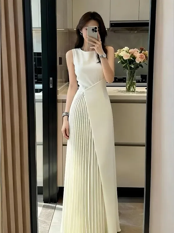 Elegant plus Size White Gathered Waist Sleeveless Dress Unique Insert Waist Anti-Aging Beautiful Long Skirt for plus Size Women
Elegant plus Size White Gathered Waist Sleeveless Dress Unique Insert Waist Anti-Aging Beautiful Long Skirt for plus Size Women