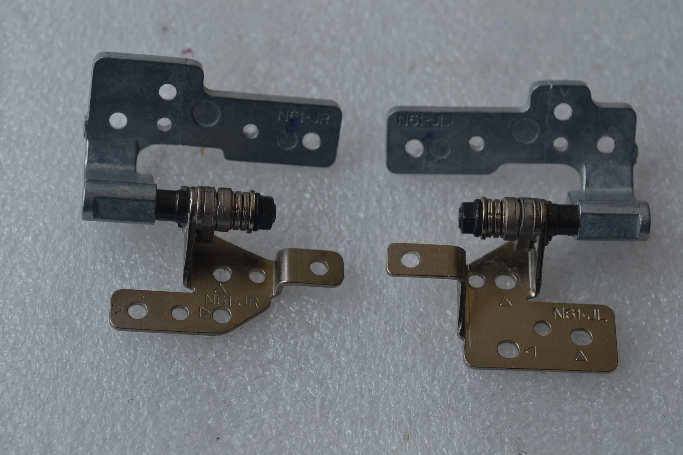 New laptop lcd hinge for ASUS N61 VG N61VF N61VN
New laptop lcd hinge for ASUS N61 VG N61VF N61VN