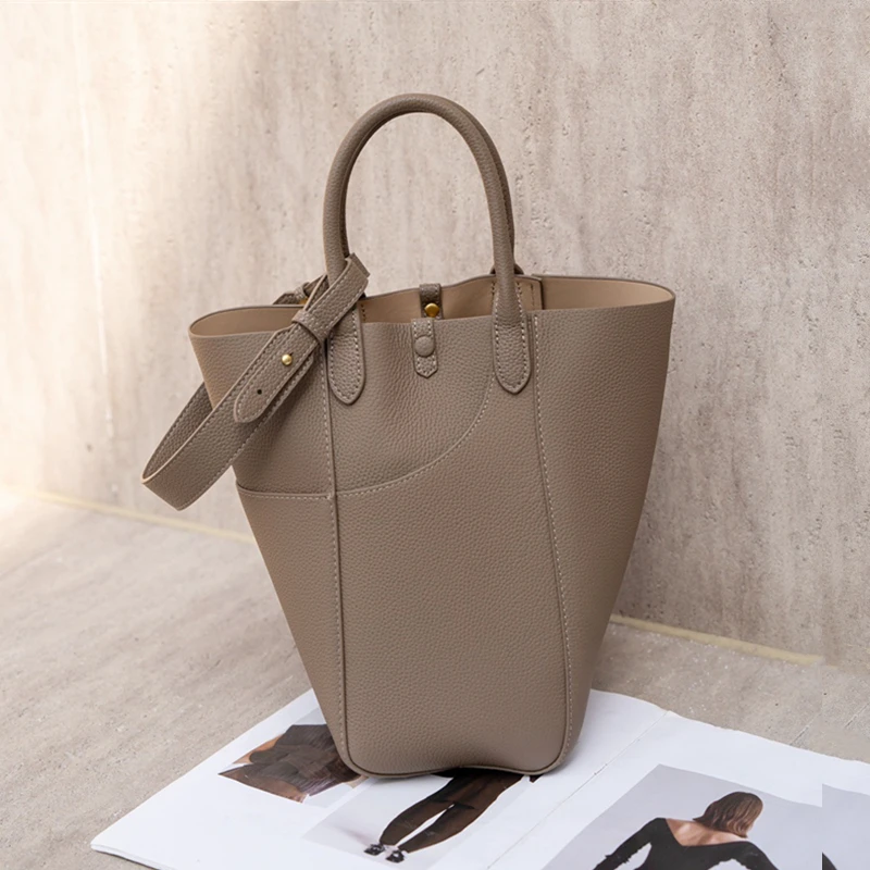 Hifashion 100% Genuine Leather Bucket Soft Tote Handbags For Women 2025 Luxury Designer Short Handle Shopper Work Shoulder Bags
Hifashion 100% Genuine Leather Bucket Soft Tote Handbags For Women 2025 Luxury Designer Short Handle Shopper Work Shoulder Bags