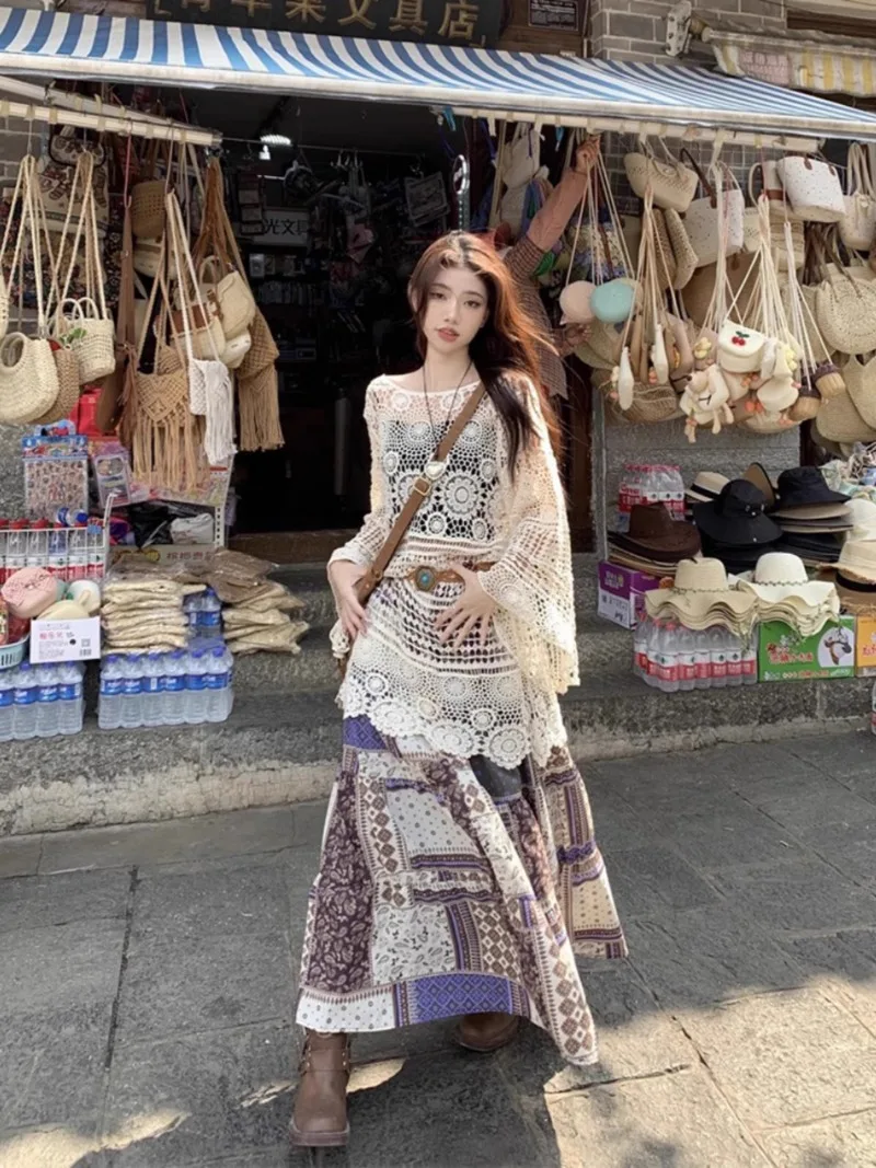 Bohemian Ethnic Style Skirt Suit Hollow Knitted Cover Up Shirt Top Long Retro Printed A-line Skirts Spring Women's Two-piece Set
Bohemian Ethnic Style Skirt Suit Hollow Knitted Cover Up Shirt Top Long Retro Printed A-line Skirts Spring Women's Two-piece Set