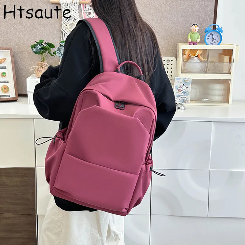 Large capacity Unisex backpack,Multiplepockets with,adjustable shoulder straps,suitable for high school and daily commuting
Large capacity Unisex backpack,Multiplepockets with,adjustable shoulder straps,suitable for high school and daily commuting