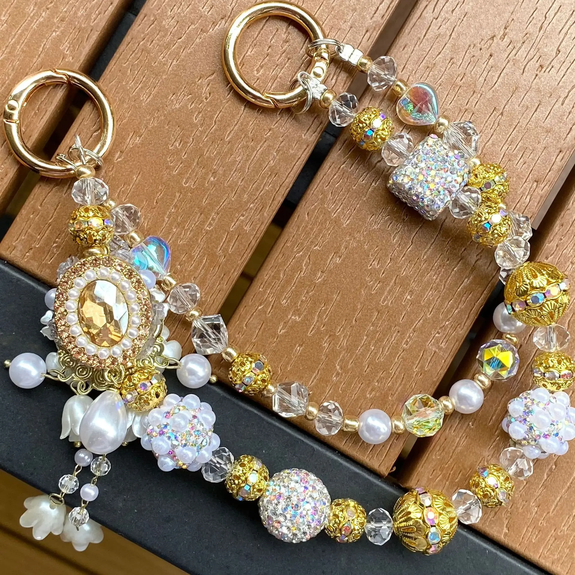 Fashion Delicate Double-layer Beaded Inlaid Rhinestones Phone Charm Pendant Chain for Mobile Phone, Backpack and Keychain
Fashion Delicate Double-layer Beaded Inlaid Rhinestones Phone Charm Pendant Chain for Mobile Phone, Backpack and Keychain