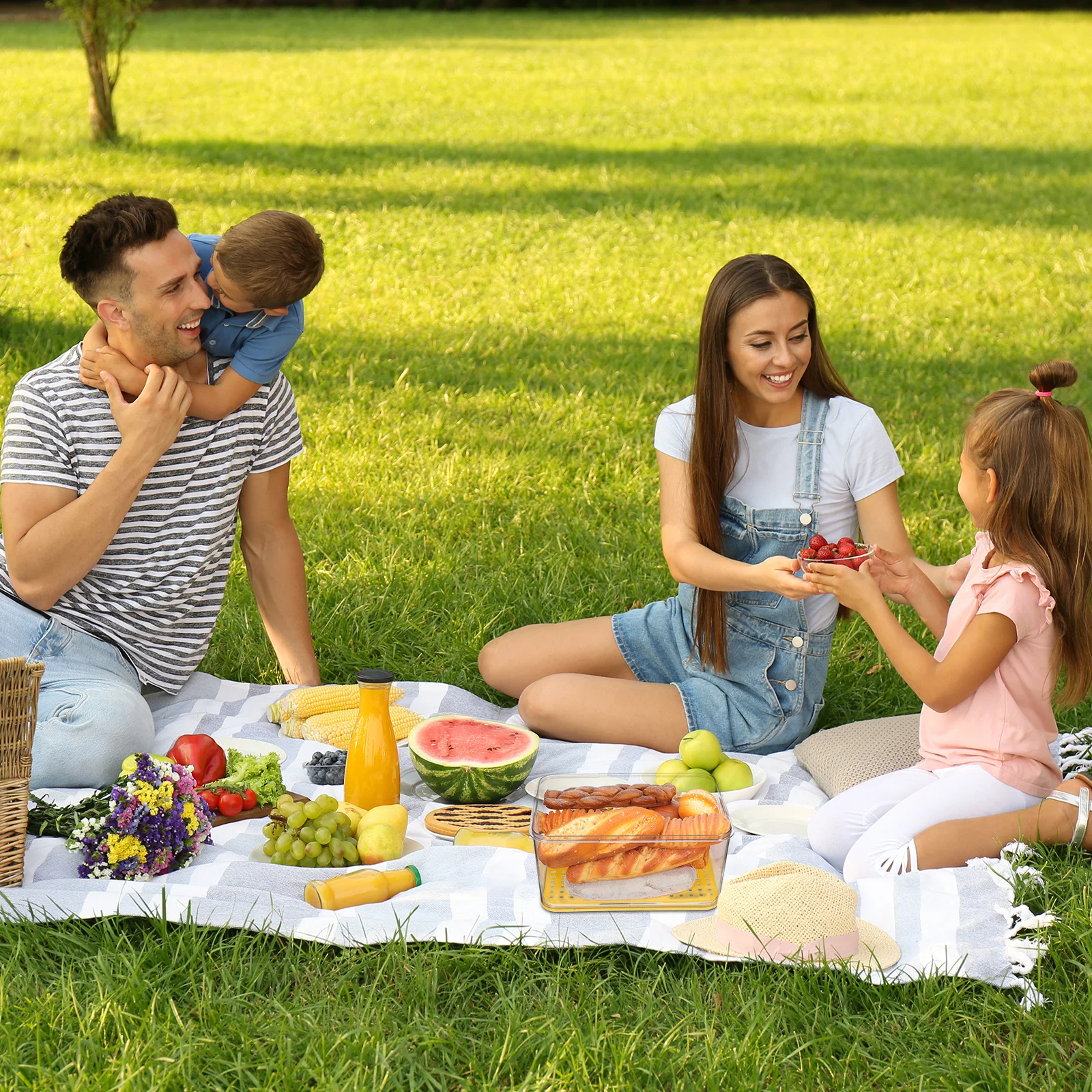 Food Grade Storage Box Clear Fridge Organizer Bin Drainage Produce Container Airtight Lid For Refrigerator
Food Grade Storage Box Clear Fridge Organizer Bin Drainage Produce Container Airtight Lid For Refrigerator