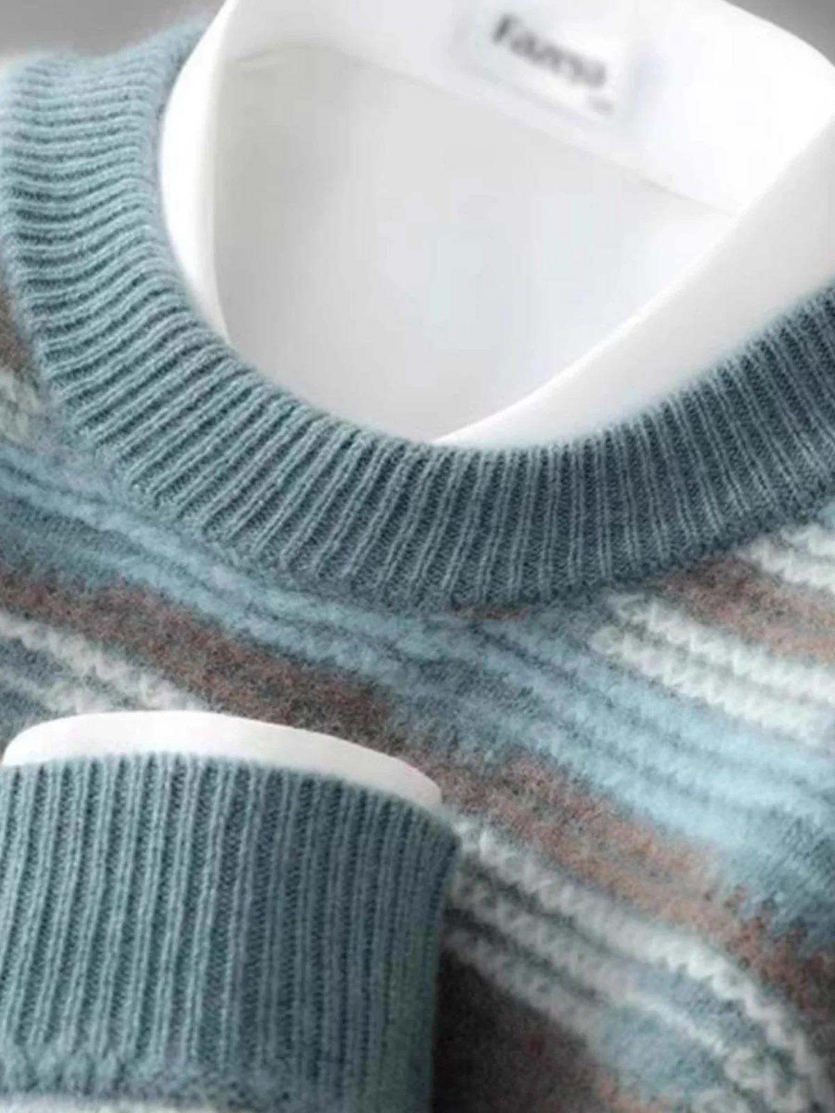 Мужской модный городской зимний базовый свитер из чистой шерсти с круглым вырезом, вязаный, с цветовыми блоками, утолщенный, кашемировый, 2025
Мужской модный городской зимний базовый свитер из чистой шерсти с круглым вырезом, вязаный, с цветовыми блоками, утолщенный, кашемировый, 2025