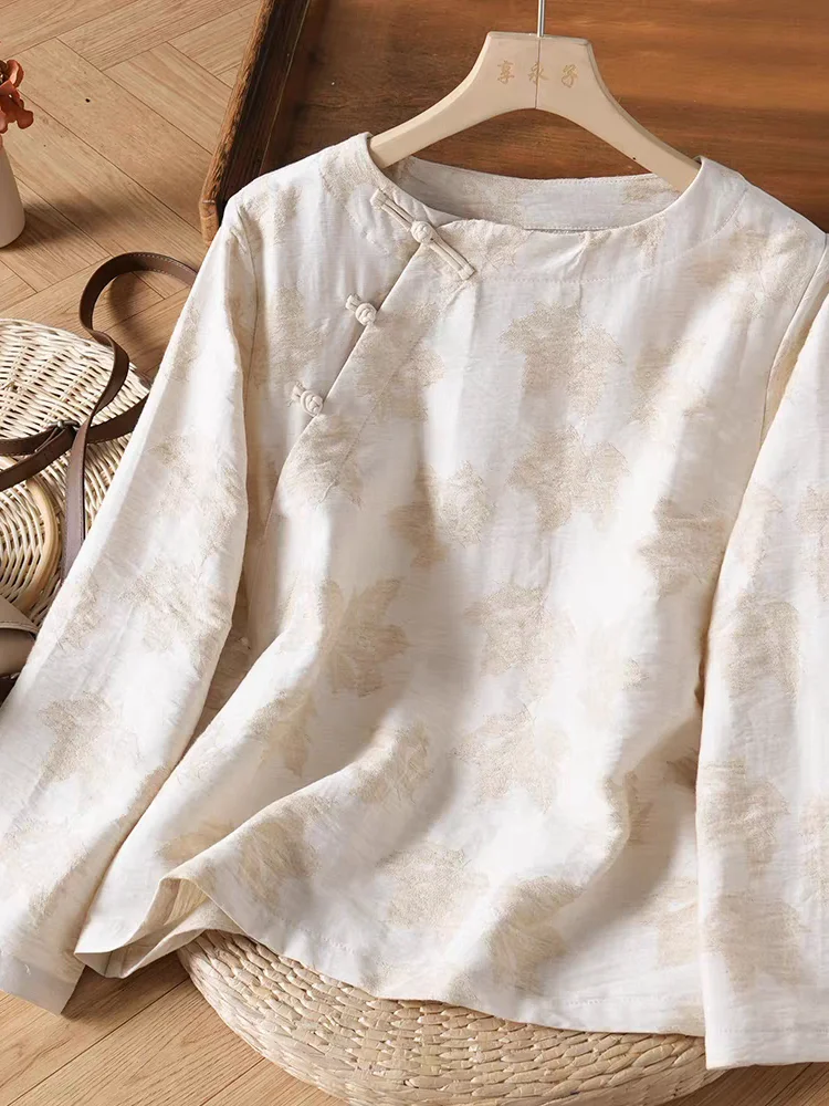 Новая женская рубашка в китайском стиле с длинным рукавом из хлопка и льна, больших размеров, в стиле ретро, осенняя, с широким воротником, льняная, с вышивкой...
Новая женская рубашка в китайском стиле с длинным рукавом из хлопка и льна, больших размеров, в стиле ретро, осенняя, с широким воротником, льняная, с вышивкой...