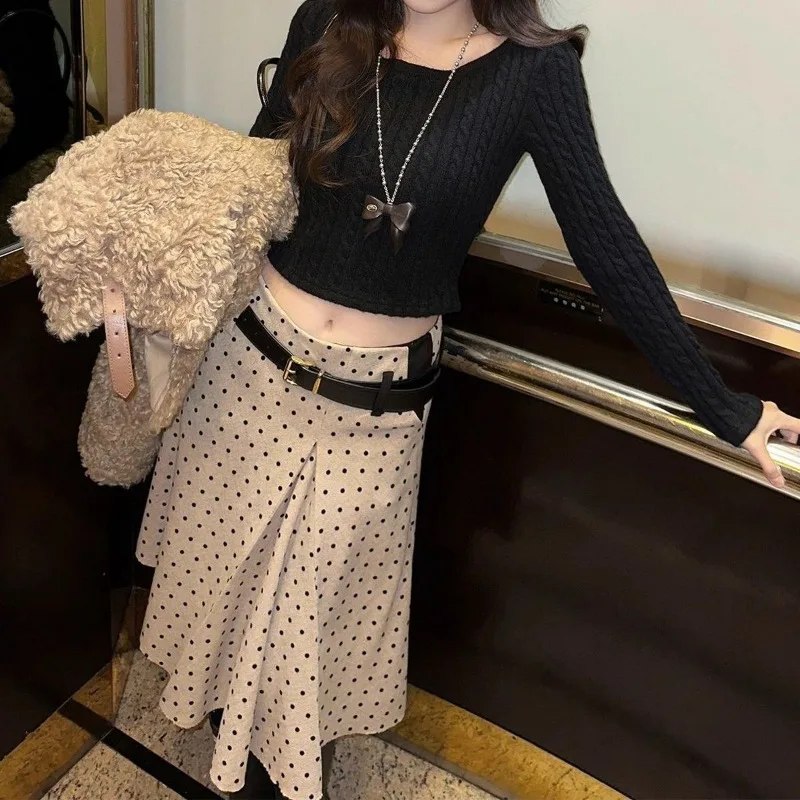 Women Beige Polka Dot Front Split Midi Skirts Korean High Waist A Line Loose Autumn Winter New Pleated Vintage Casual Mid Skirts
Women Beige Polka Dot Front Split Midi Skirts Korean High Waist A Line Loose Autumn Winter New Pleated Vintage Casual Mid Skirts