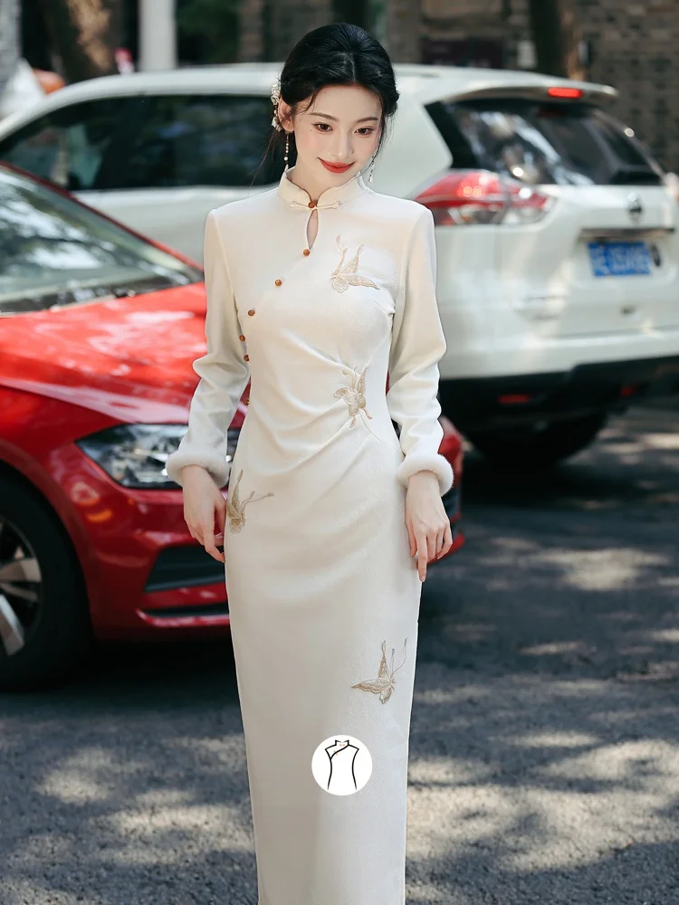 Изысканное китайское длинное платье-ципао с вышивкой, утепленное, с поясом, теплый длинный рукав
Изысканное китайское длинное платье-ципао с вышивкой, утепленное, с поясом, теплый длинный рукав