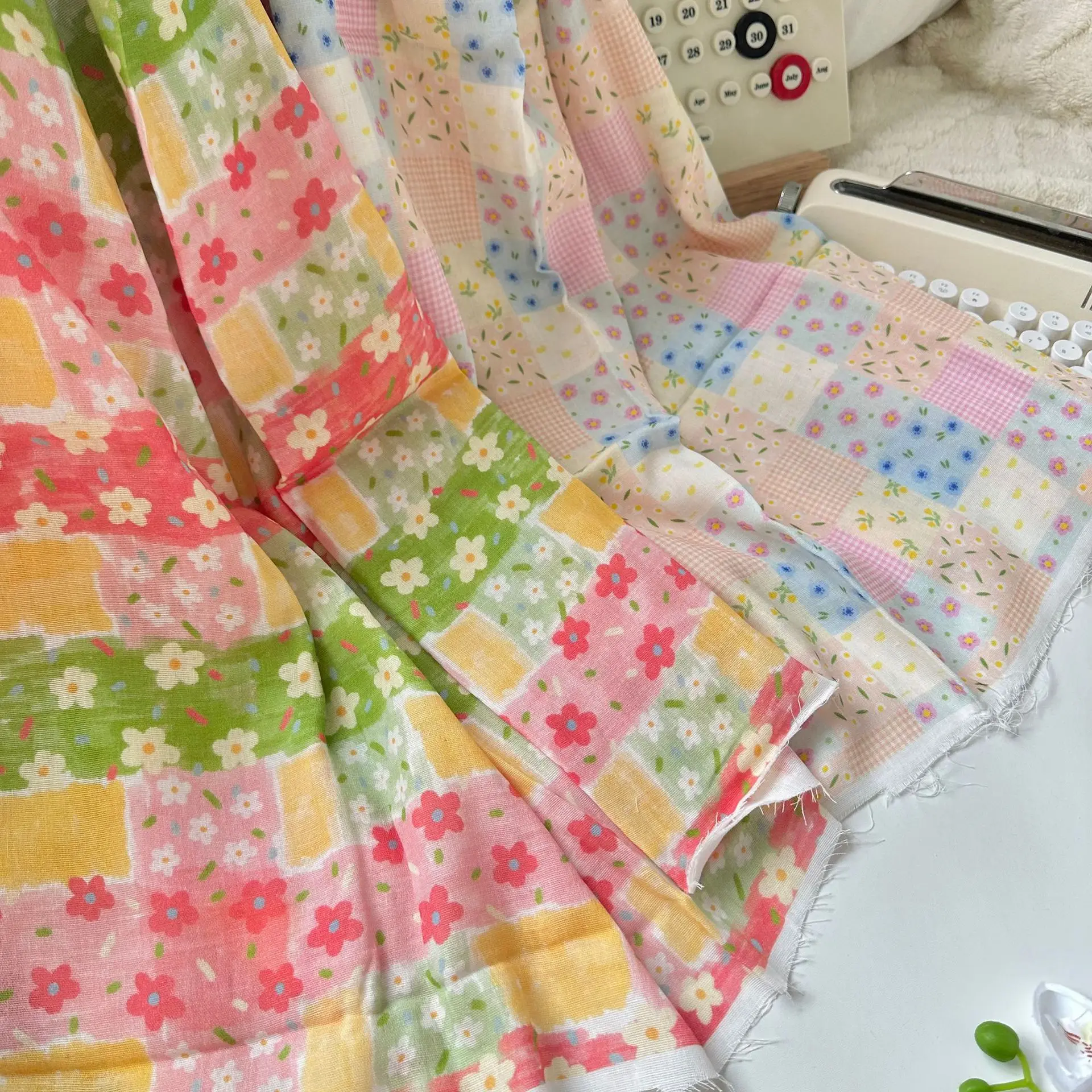 Pre-cut 1pc Pure Cotton Double-Layer Yarn Printed Fabric,Patchwork Floral Design,57x19.68inch Pre-cut Fabric Sheet,Suitable
Pre-cut 1pc Pure Cotton Double-Layer Yarn Printed Fabric,Patchwork Floral Design,57x19.68inch Pre-cut Fabric Sheet,Suitable