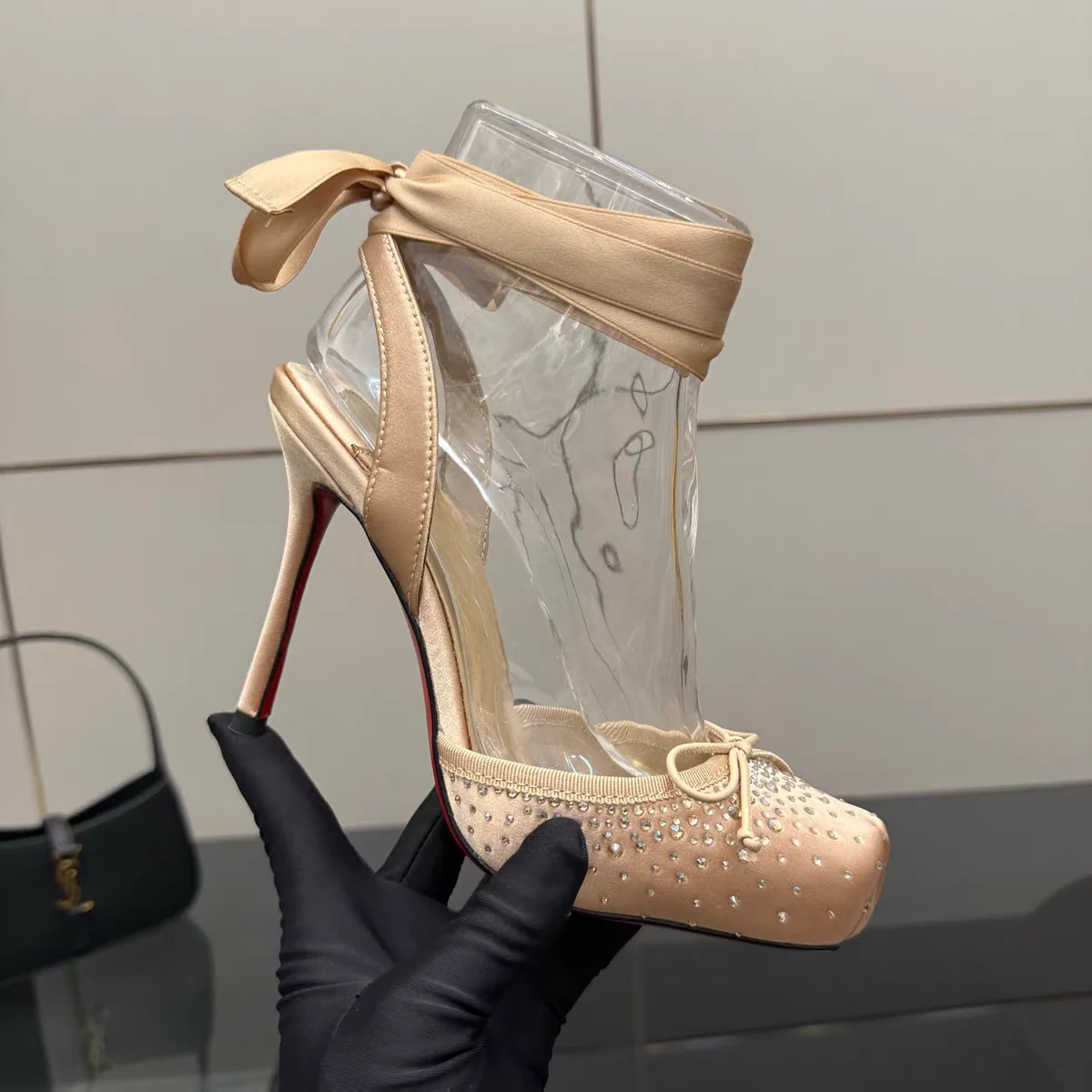 2026 new black bow ballet group buying sandals square toe ankle strap satin high heels red plus size women's shoes
2026 new black bow ballet group buying sandals square toe ankle strap satin high heels red plus size women's shoes