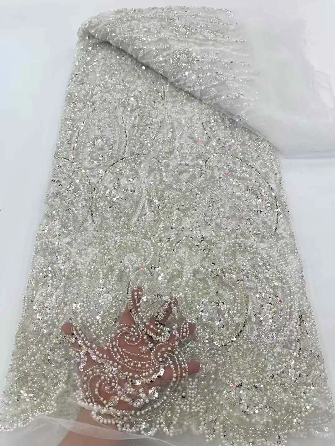 Luxury Handmade French Tulle Lace Fabric 2025 High Quality Lace Fabric Embroidery African Beads Lace Fabric for Women Dresses
Luxury Handmade French Tulle Lace Fabric 2025 High Quality Lace Fabric Embroidery African Beads Lace Fabric for Women Dresses