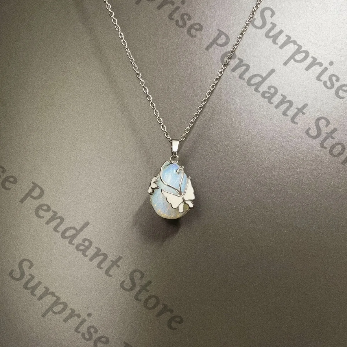 Anime Love and Deepspace Zayne Cosplay Pendant Accessory Necklace Fashion Butterfly Water Drops Chain Collection Mascot Fan Gift
Anime Love and Deepspace Zayne Cosplay Pendant Accessory Necklace Fashion Butterfly Water Drops Chain Collection Mascot Fan Gift