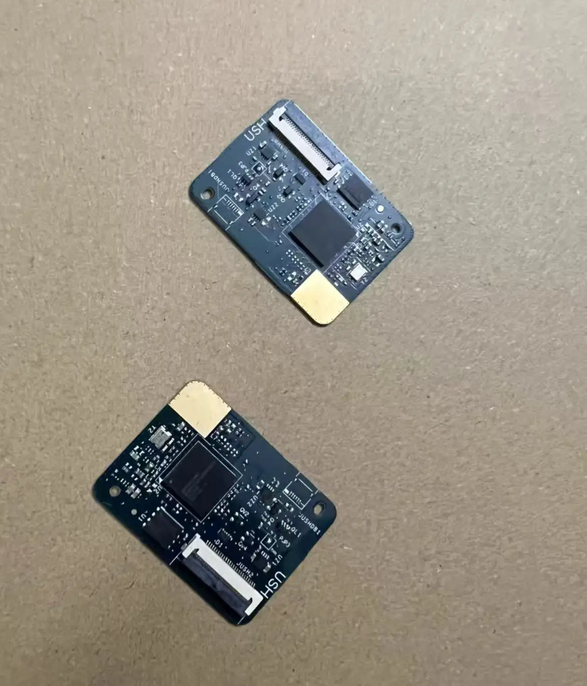 Original LS-L783p 0fxx37 FOR Dell Latitude 9330 2in1 Camera Keyboard Sensor Adapter Small Board
Original LS-L783p 0fxx37 FOR Dell Latitude 9330 2in1 Camera Keyboard Sensor Adapter Small Board