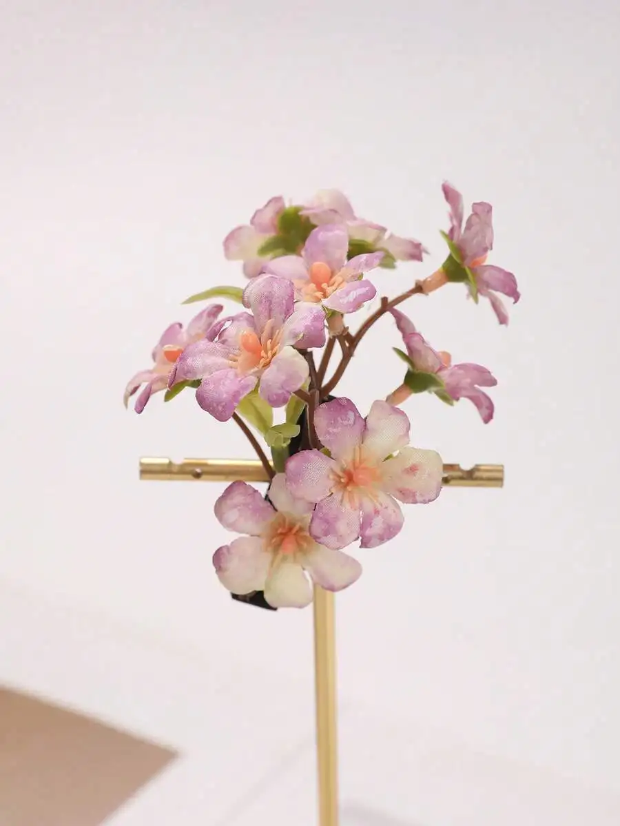 1 Piece Delicate Pink Faux Floral Hair Clip For Women, Elegant Side Pin For Daily Wear, Photoshoot And Party Styling
1 Piece Delicate Pink Faux Floral Hair Clip For Women, Elegant Side Pin For Daily Wear, Photoshoot And Party Styling