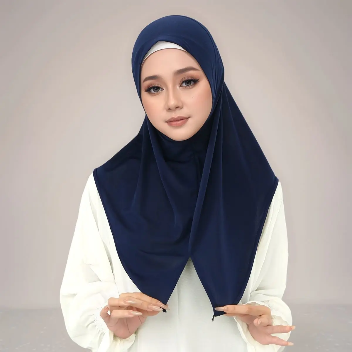 Хиджаб из хлопка и модала для мусульманок на Рамадан, Малайзия, однотонные нижние платки, боннет, исламский тюрбан, шарф-петля, хиджаб для молитв на Ид
Хиджаб из хлопка и модала для мусульманок на Рамадан, Малайзия, однотонные нижние платки, боннет, исламский тюрбан, шарф-петля, хиджаб для молитв на Ид