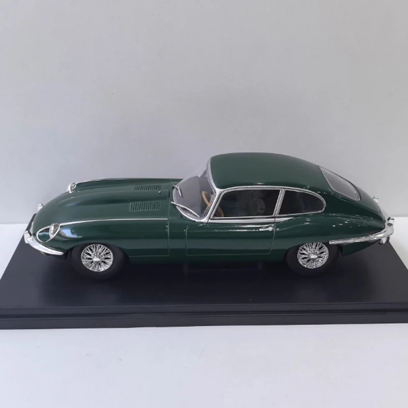 IXO масштаб 1/24 E-TYPE 1963, имитация модели автомобиля из сплава, статическая коллекция, украшенные праздничные подарки, игрушки, сувенирный подарок
IXO масштаб 1/24 E-TYPE 1963, имитация модели автомобиля из сплава, статическая коллекция, украшенные праздничные подарки, игрушки, сувенирный подарок
