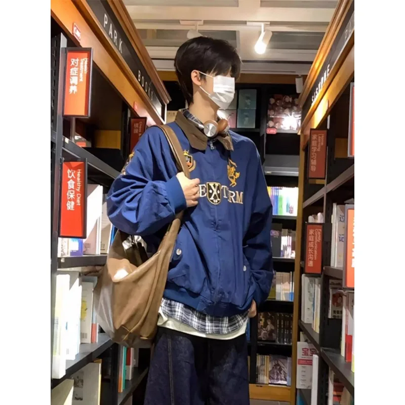 Couple Model Men's Jackets Premium Jacket Baseball Uniform Wellington Streets Embroidery Autumn and Winter New Styles Coat Tops
Couple Model Men's Jackets Premium Jacket Baseball Uniform Wellington Streets Embroidery Autumn and Winter New Styles Coat Tops