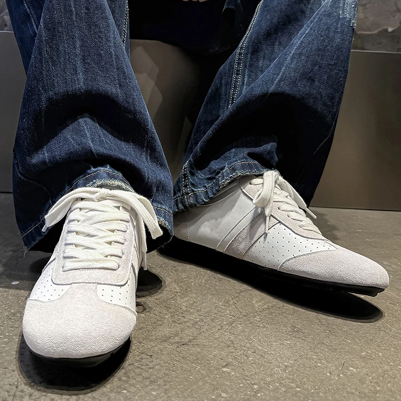 Spring Summer Men Perforated Splicing Casual Shoes Breathable Comfortable Flat Bottom Lightweight Casual Sports Shoes
Spring Summer Men Perforated Splicing Casual Shoes Breathable Comfortable Flat Bottom Lightweight Casual Sports Shoes