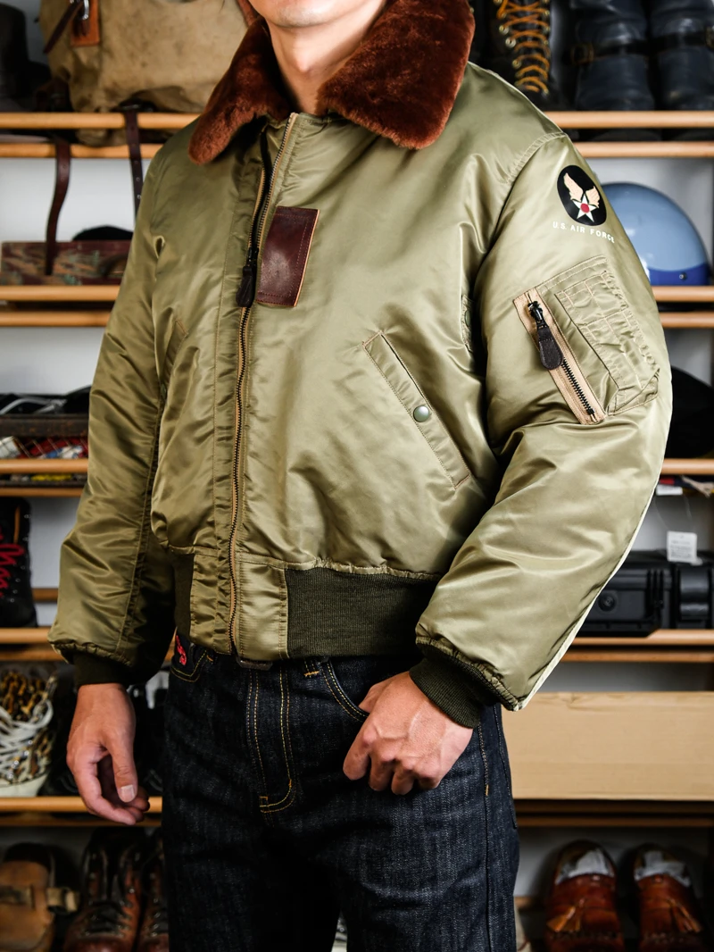 Куртка-бомбер B5B в ретро-американском стиле с воротником из натурального меха норки, нейлоновая, хлопковая, с шерстяной отделкой, модный городской стиль
Куртка-бомбер B5B в ретро-американском стиле с воротником из натурального меха норки, нейлоновая, хлопковая, с шерстяной отделкой, модный городской стиль