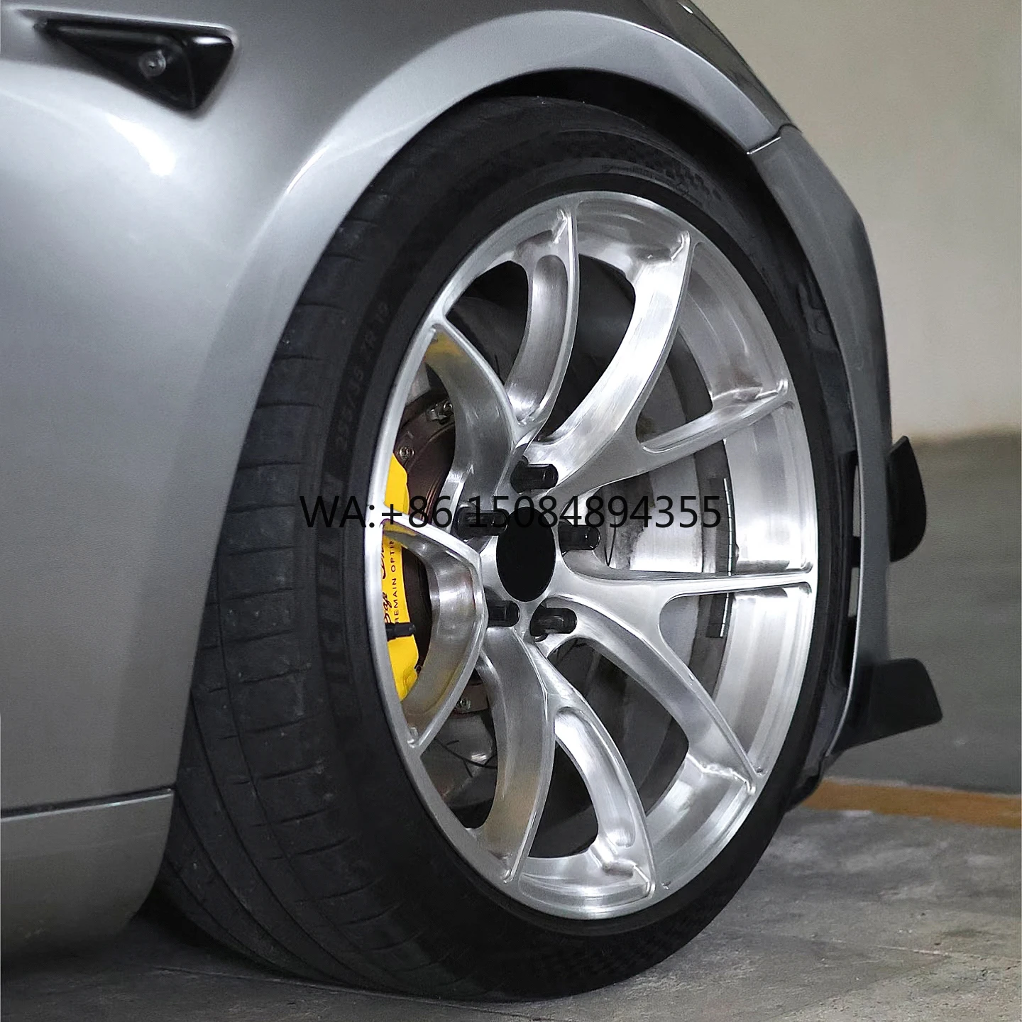 Brushed Silver Monoblock Forged Alloy Wheels ODM OEM Custom Performance Rims for Luxury Racing Vehicles
Brushed Silver Monoblock Forged Alloy Wheels ODM OEM Custom Performance Rims for Luxury Racing Vehicles