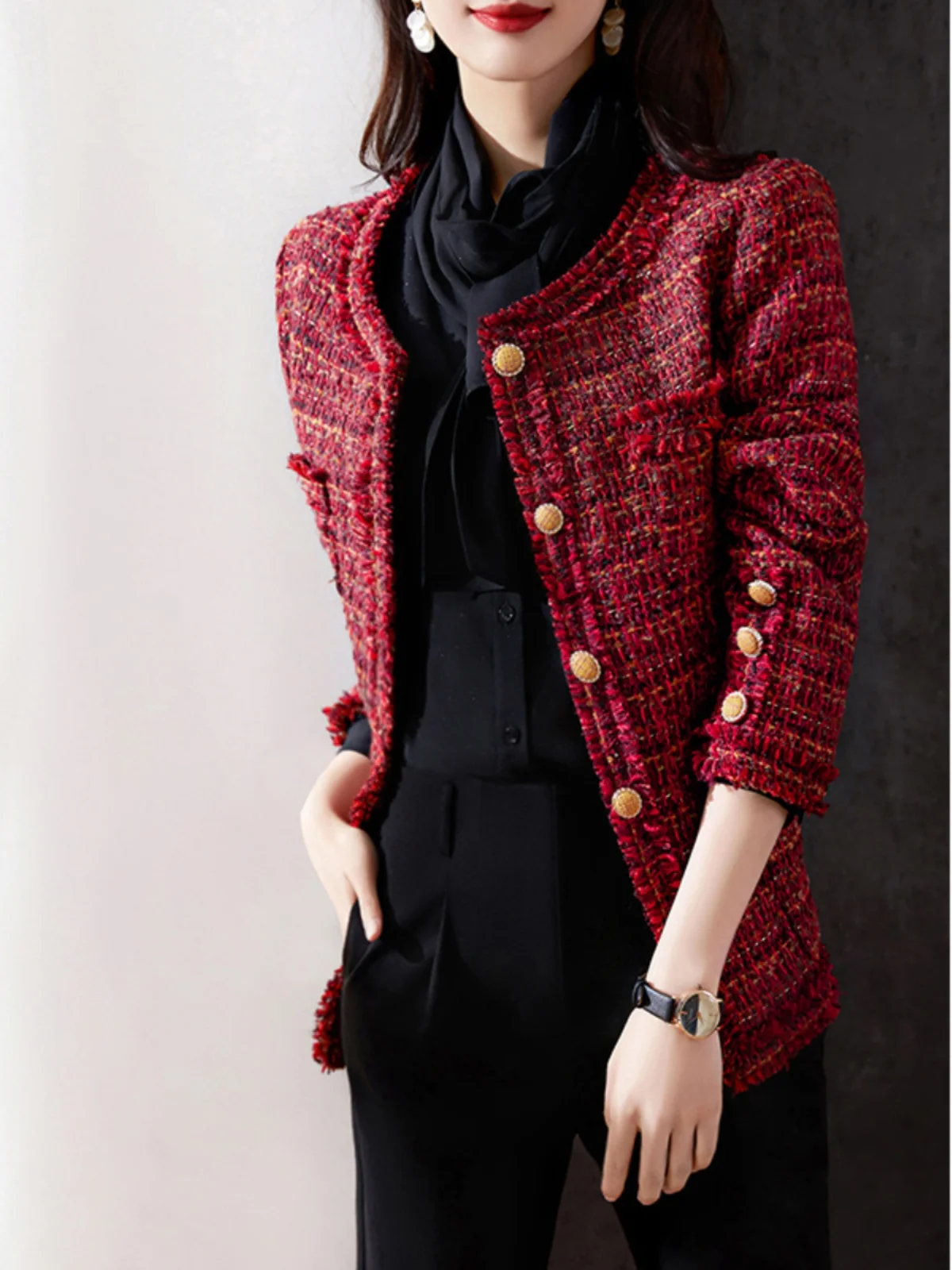 Ele ort Tweed Red Ladylike Jaet Women's Spring 2025 Faion Age-defng Small Size Top Button Detail Polyester Fiber
Ele ort Tweed Red Ladylike Jaet Women's Spring 2025 Faion Age-defng Small Size Top Button Detail Polyester Fiber