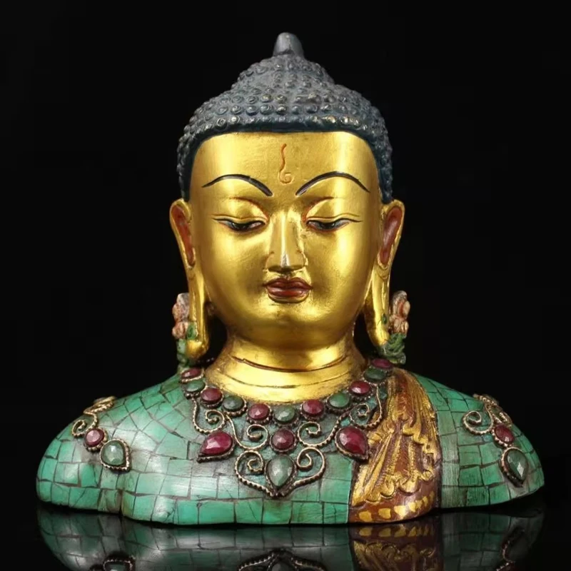 The Nepalese monastery collects old pure copper and hand-made a bust of Buddha Shakyamuni inlaid with gems
The Nepalese monastery collects old pure copper and hand-made a bust of Buddha Shakyamuni inlaid with gems
